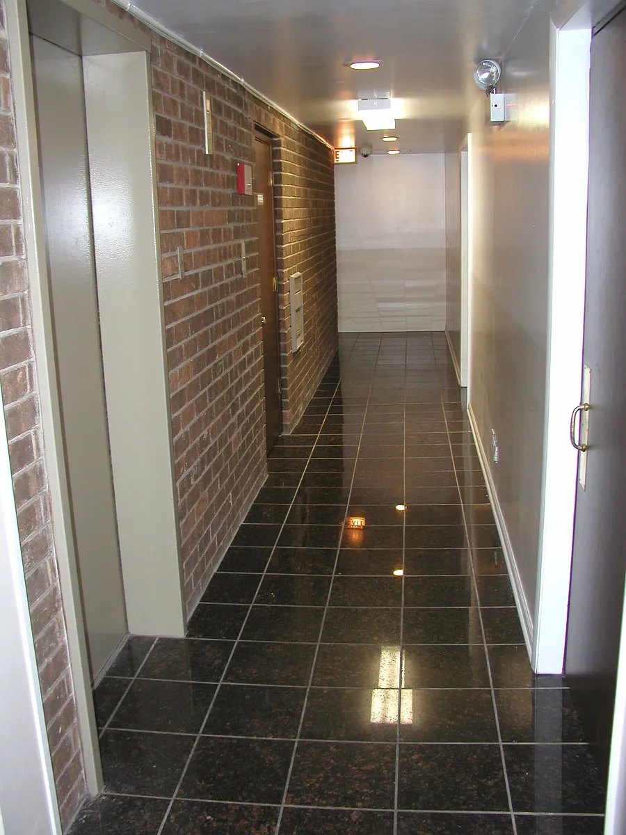 Building Photo - 336 Lathrop Ave #405