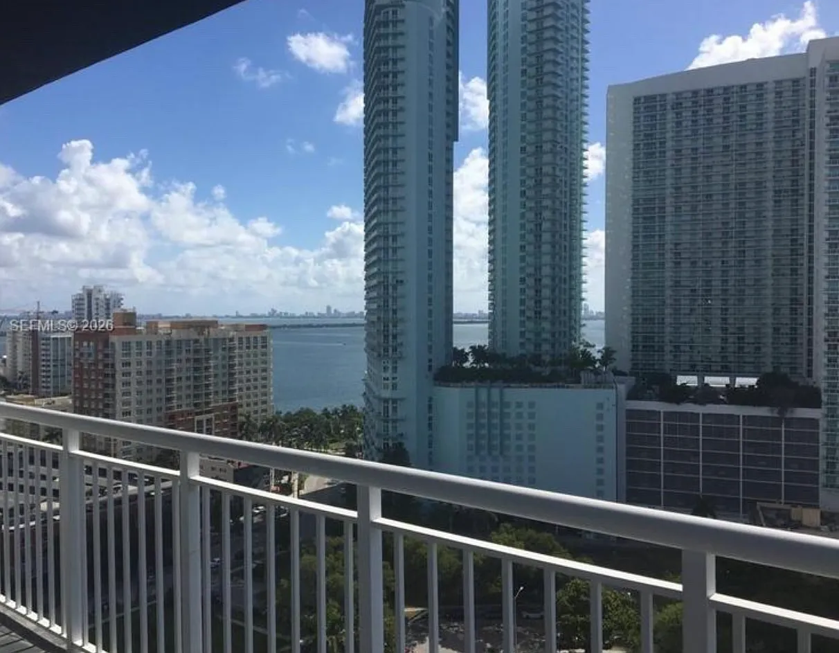 3 bed, 1318 sqft, $4,000 — Photo 2