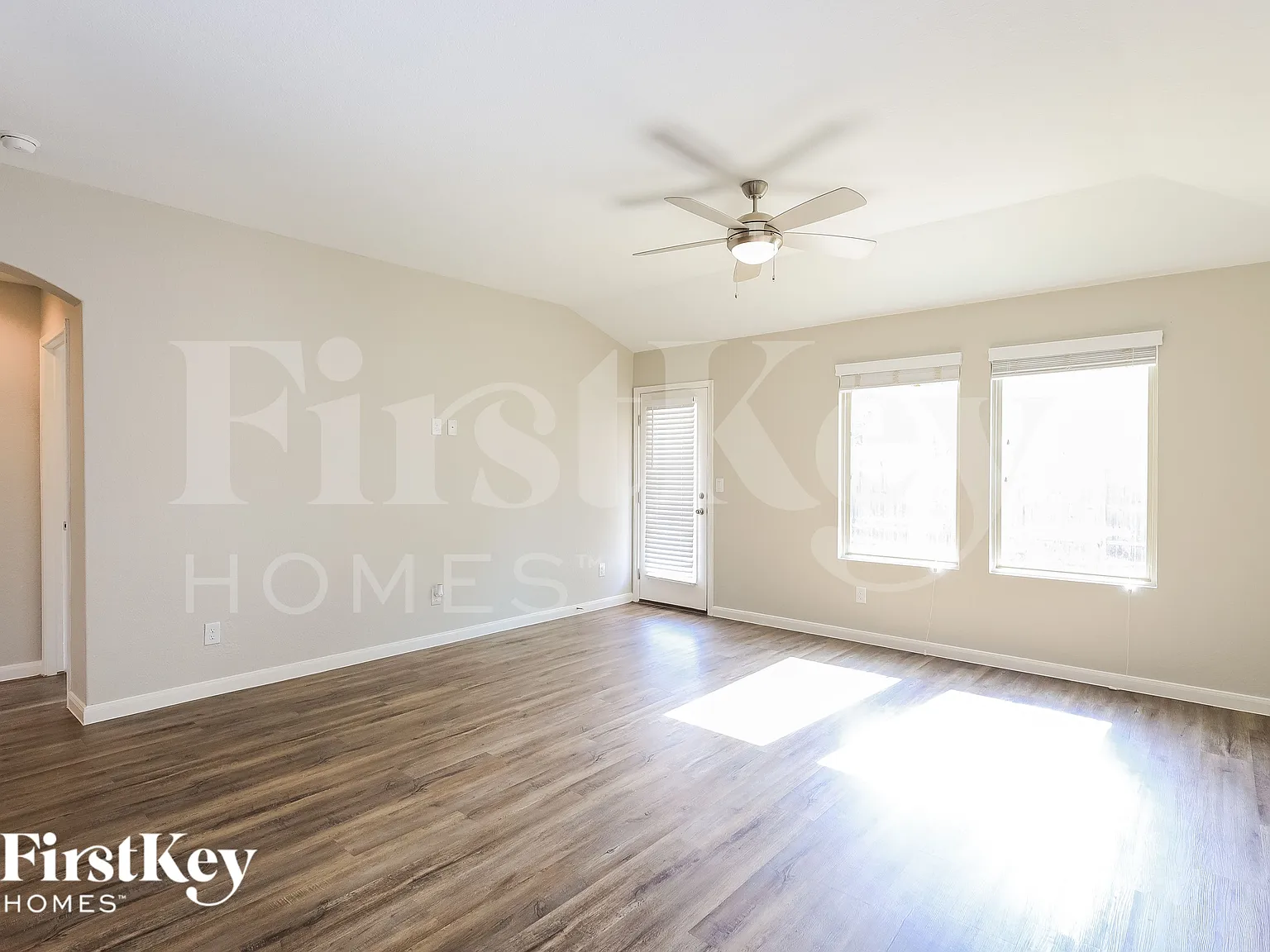3 bed, 2.0 bath, 1750 sqft, $1,970 — Photo 4