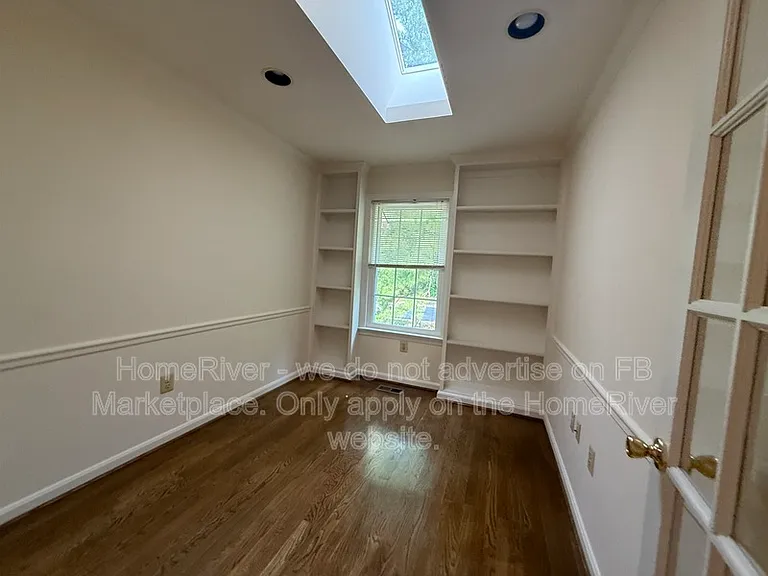 5834 Waterdale Ct — Photo 7