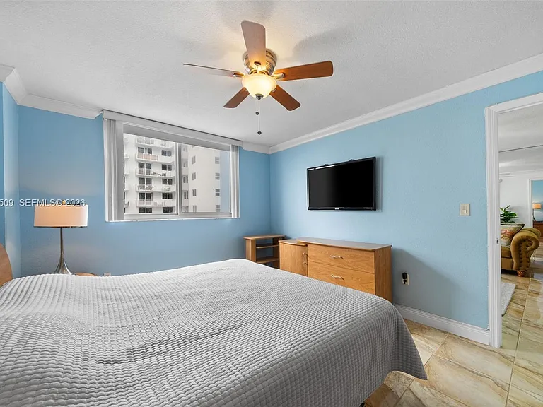 401 Ocean Dr #509 — Photo 13