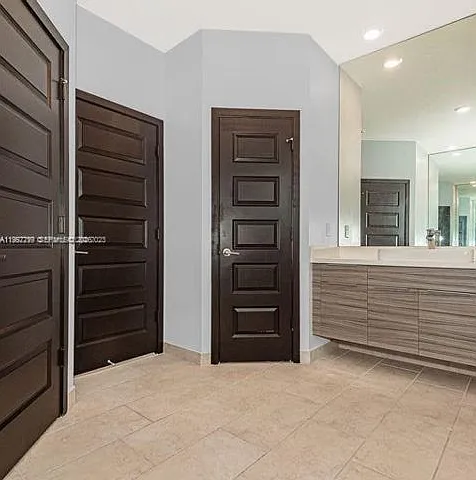 8981 NW 154th Ter — Photo 2
