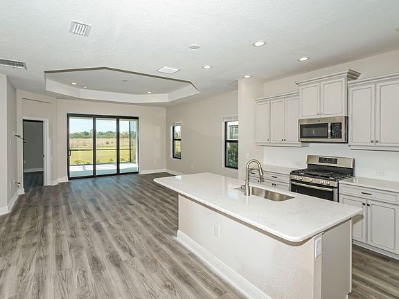 4th image of 11133 McDermott Ct