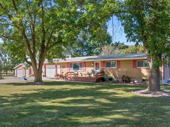 10722 200th St, Silver Lake, MN 55381