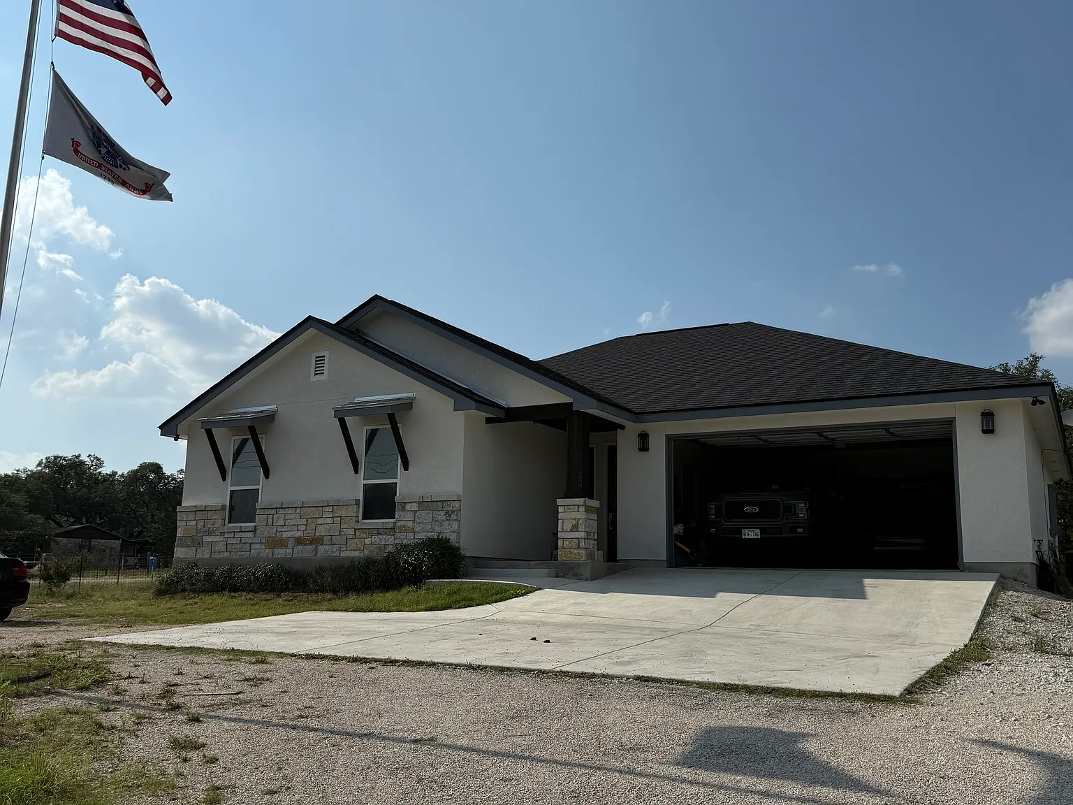 3 bed, 1702 sqft, $2,500 — Photo 1