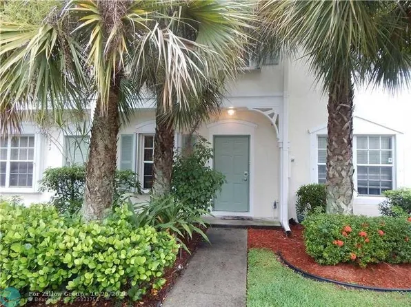 9845 NW 56th Pl, Pompano Beach, FL 33076