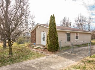 2487 Lake Rd, Radcliff, KY 40160