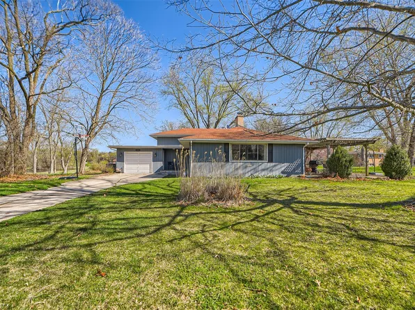 26986 W Highland Rd, Barrington, IL 60010