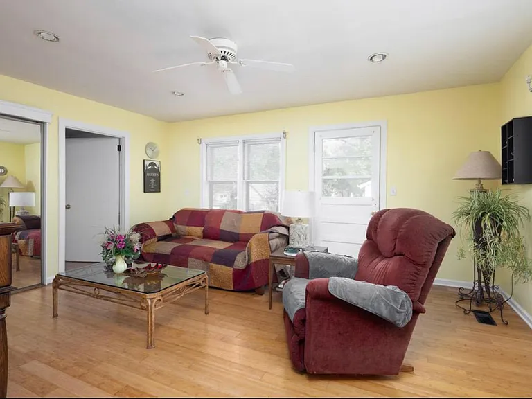 407 E Main St #407 — Photo 7