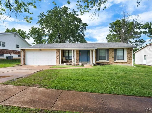 2609 Yaeger Rd, Saint Louis, MO 63129