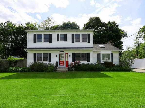 1372 Pine Drive, Bay Shore, NY 11706