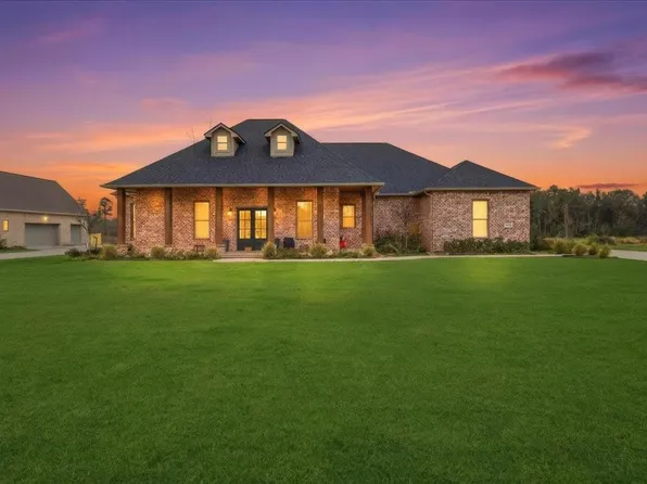 9448 Acadian Way, Orange, TX 77630