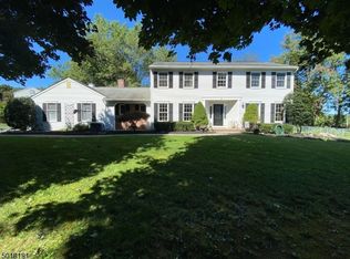 2 Arbor Dr, Washington, NJ 07882