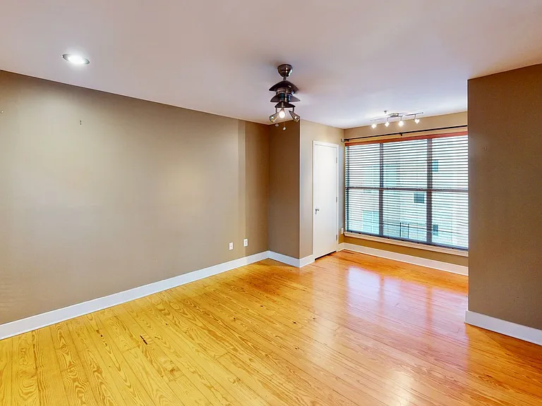 2062 Atherton Heights Ln — Photo 16