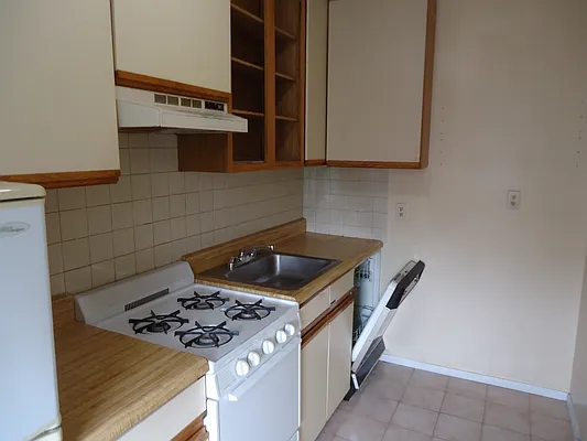 Rented by The Coop Connection LLC | media 20