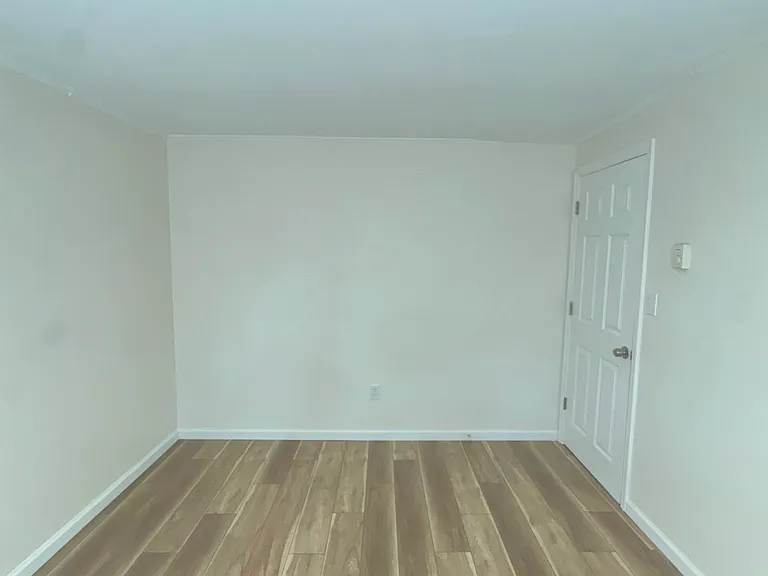 635 E Seneca Tpke #13 — Photo 5