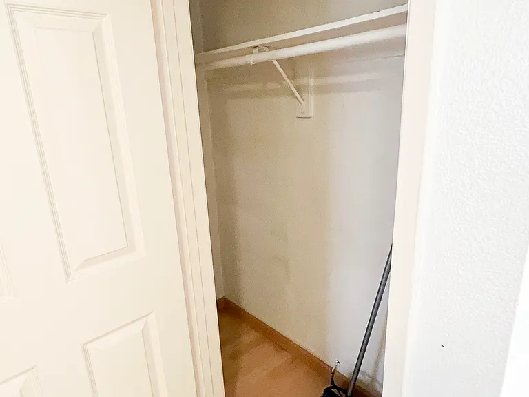 941 W Carson St #221 — Photo 9