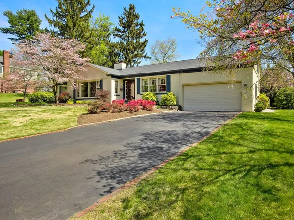 231 Colonial Ave, Moorestown, NJ 08057