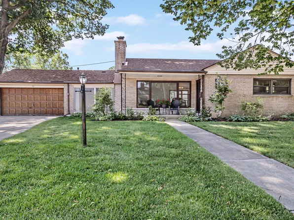 8845 Central Ave, Morton Grove, IL 60053