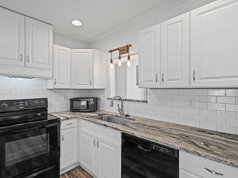 18740 E Hammond St — Photo 9