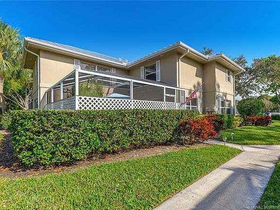 3rd image of 2425 SW Danbury Ln #11-D