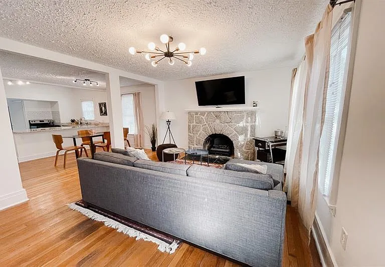 1408 Memorial Dr SE #UPSTAI — Photo 9