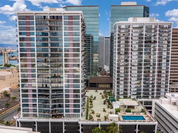 700 Richards St APT 2309, Honolulu, HI 96813