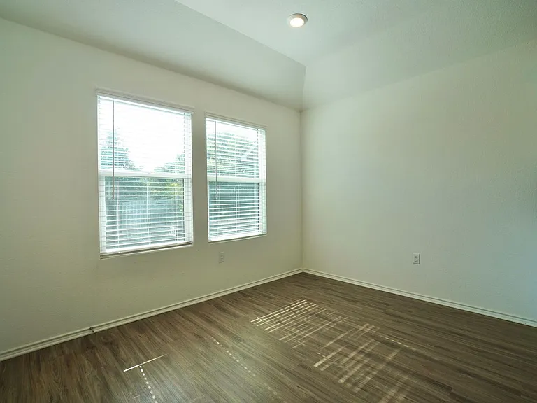 10709 Steinbeck Dr — Photo 10