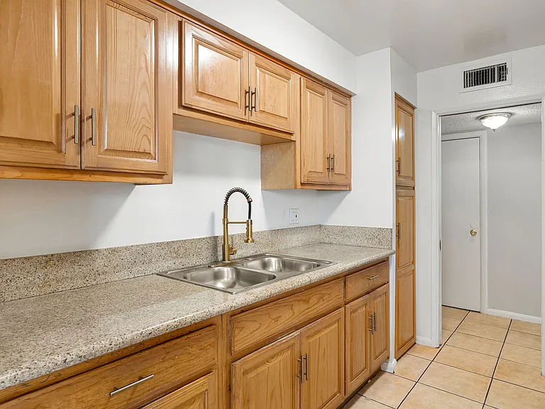 Florence Villas — Photo 14
