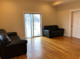 39 Chestnut St APT 2L, Stoneham, MA 02180