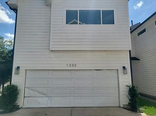 1232 McNeil St, Houston, TX 77009