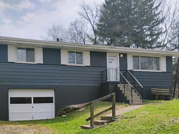 1563 Alta Dr, New Kensington, PA 15068