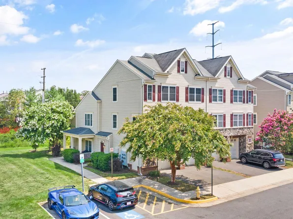 11240 Wortham Crest Cir, Manassas, VA 20109