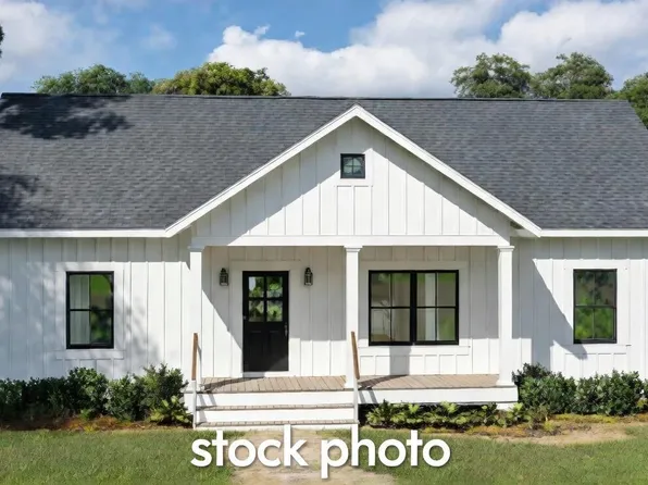 1902 Medfield Dr, Camden, SC 29020