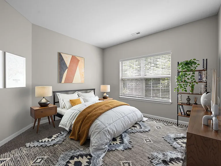 O'Fallon (Renovated) - 3 Bed / 2 Bath - 1,330 Sq.Ft.