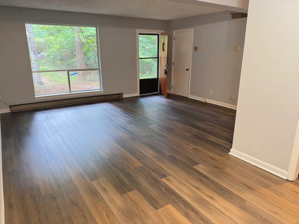 400 Tanglewylde Dr
