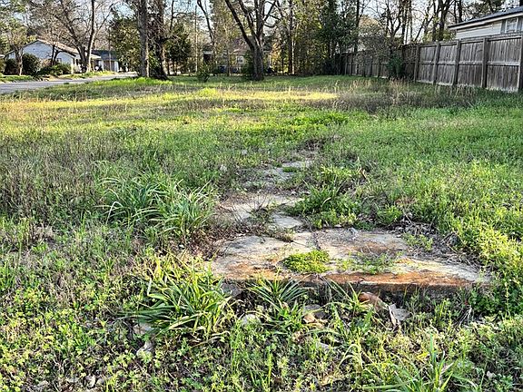 2nd image of 1114 Hamilton St