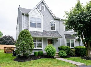 664 Kenney Ln, Brookhaven, PA 19015