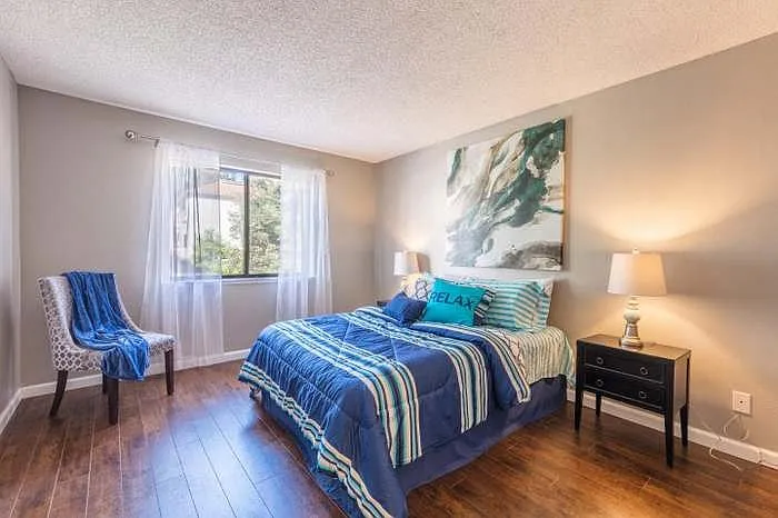 2 bed, 1078 sqft, $3,200 — Photo 2
