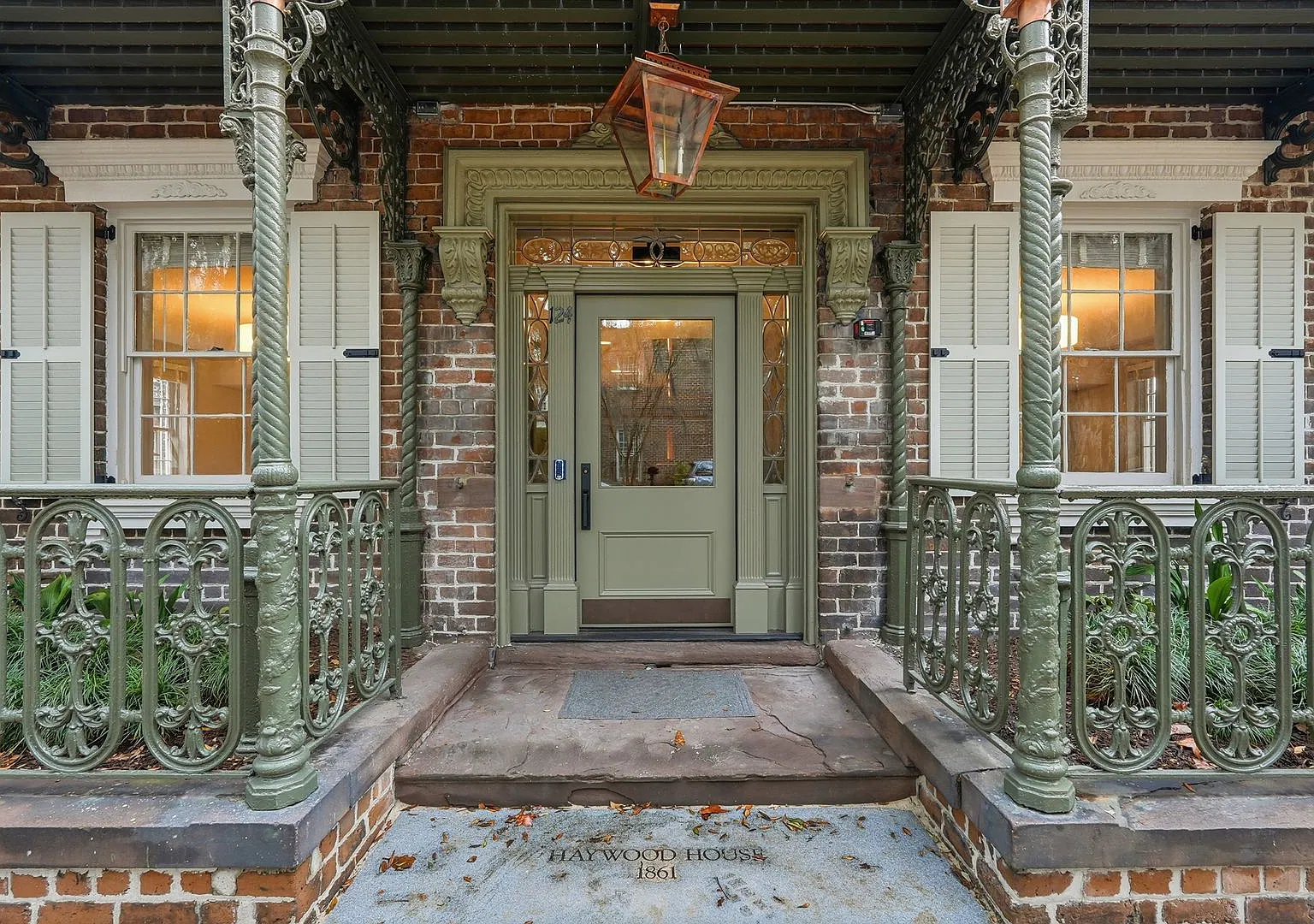 124 E McDonough St — Photo 1