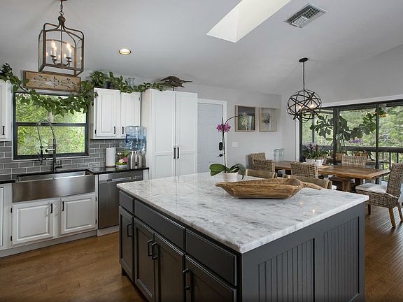 2nd image of 4971 Hickory Wood Dr