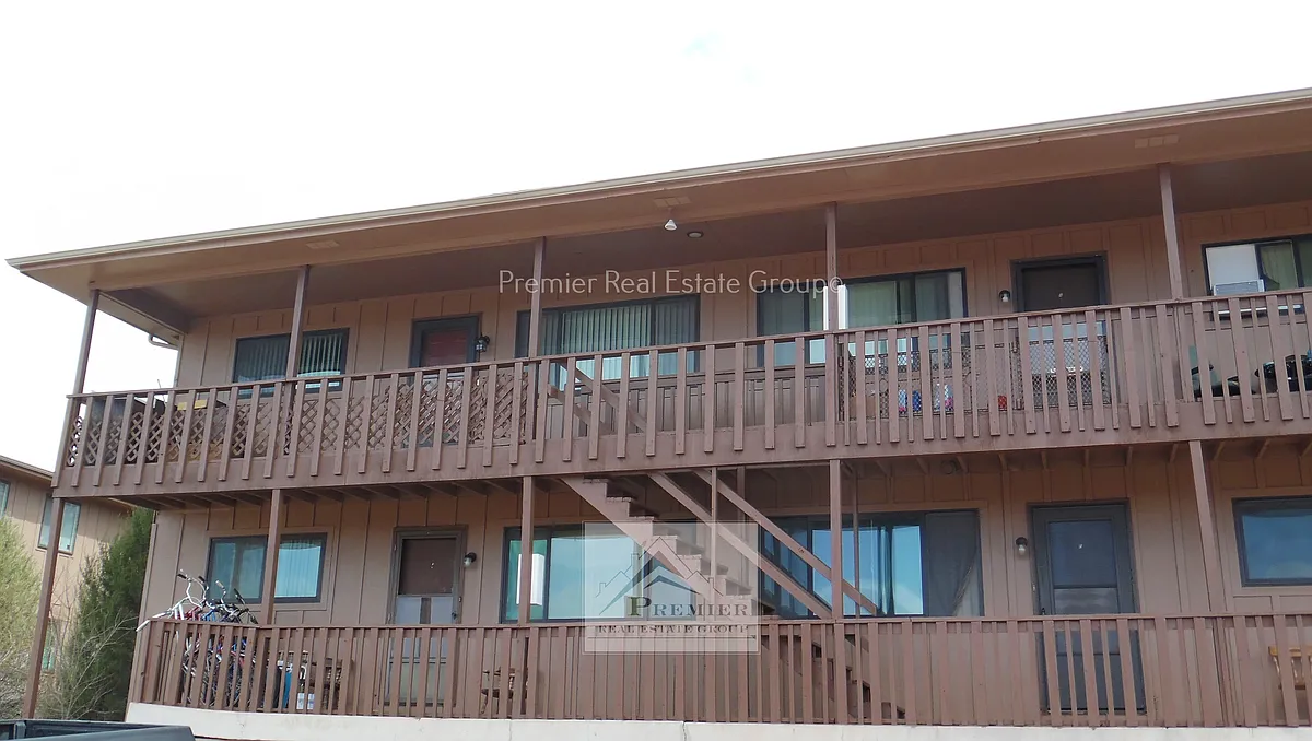 Building Photo - 1466 Hathaway Dr #F