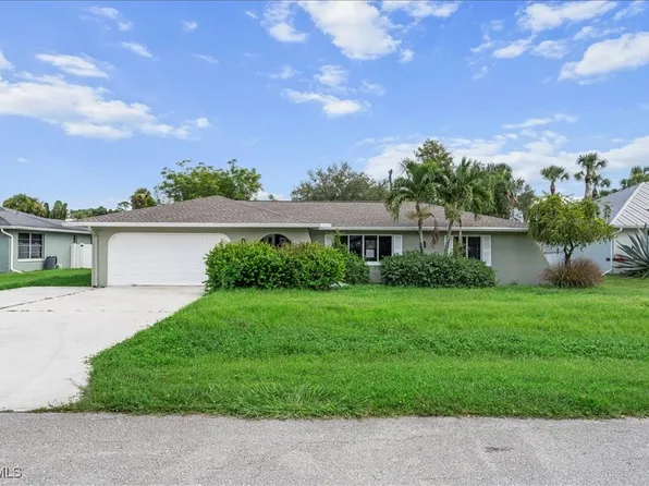 17042 Wayzata Ct, North Fort Myers, FL 33917