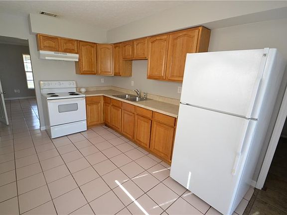 5th image of 8612 Briarhaven Ct