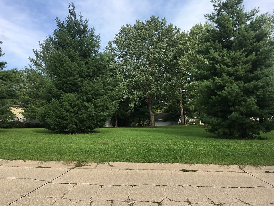 1st image of 44 Eastwood Dr