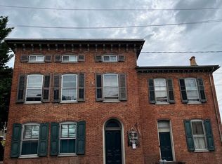 127 Lincoln Way W #C, Chambersburg, PA 17201