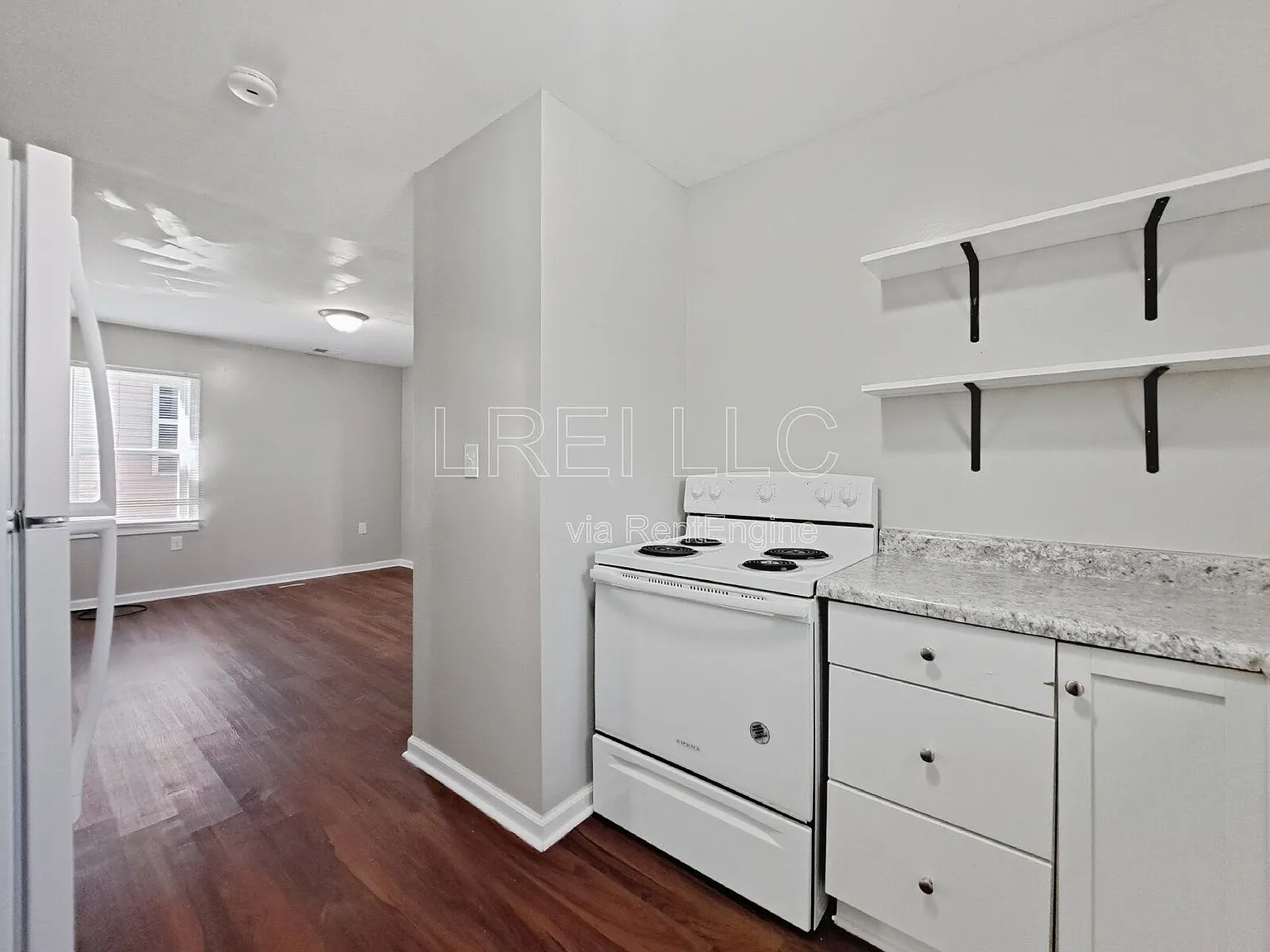 4 bed, 1.0 bath, 1116 sqft, $1,500 — Photo 4