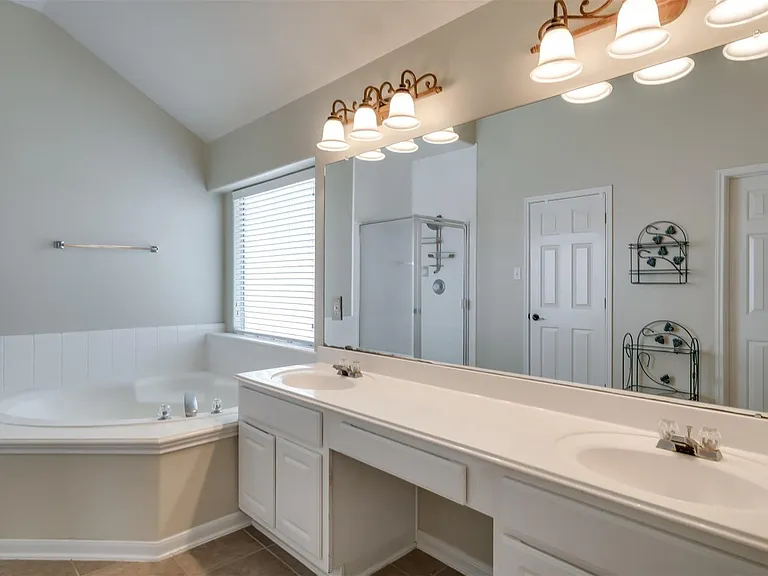 3419 La Fleur Ln — Photo 16