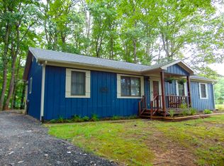 328 Big Red Dr, Hillsville, VA 24343