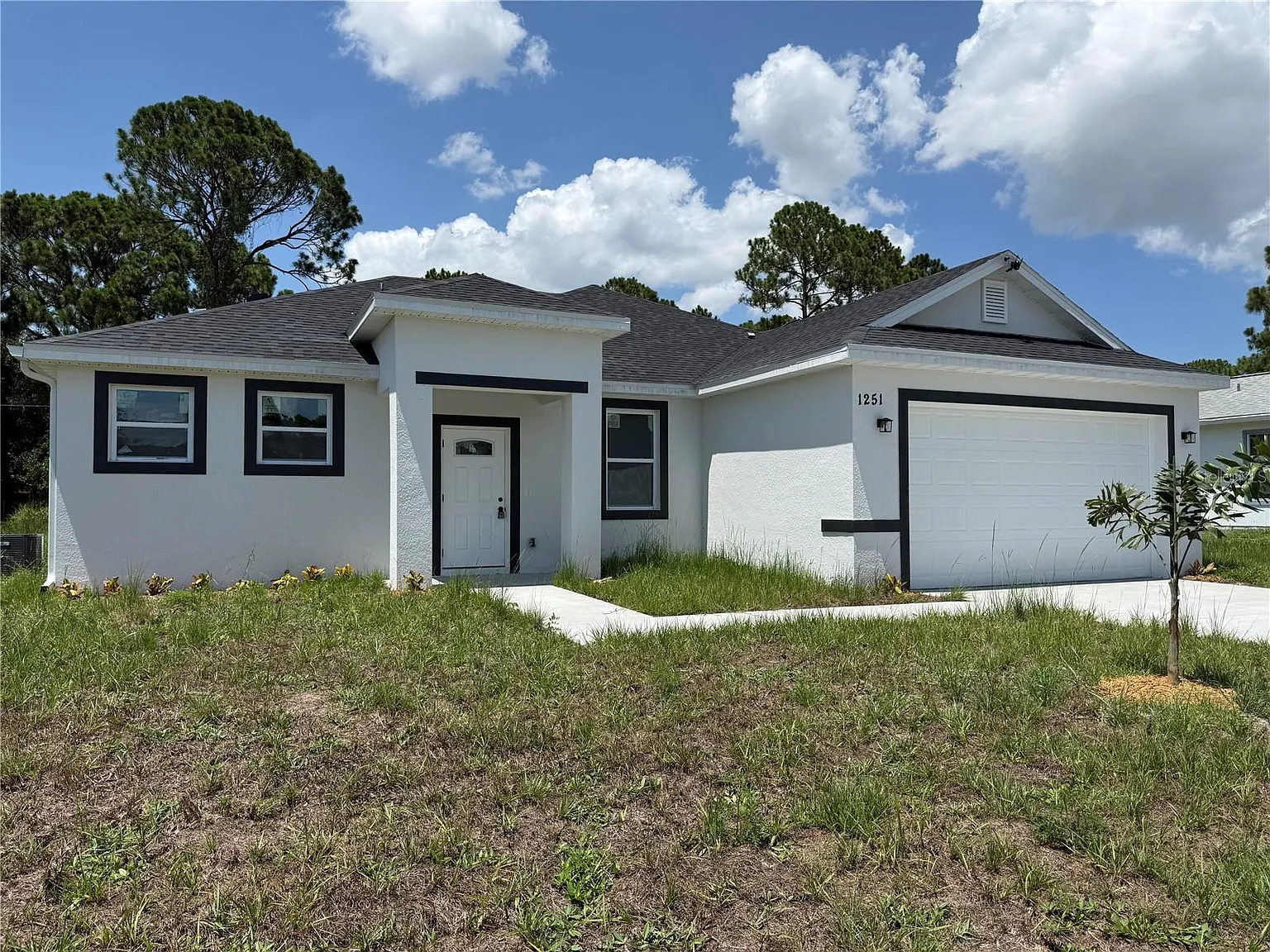 3 bed, 2.5 bath, 1845 sqft, $2,150 — Photo 2